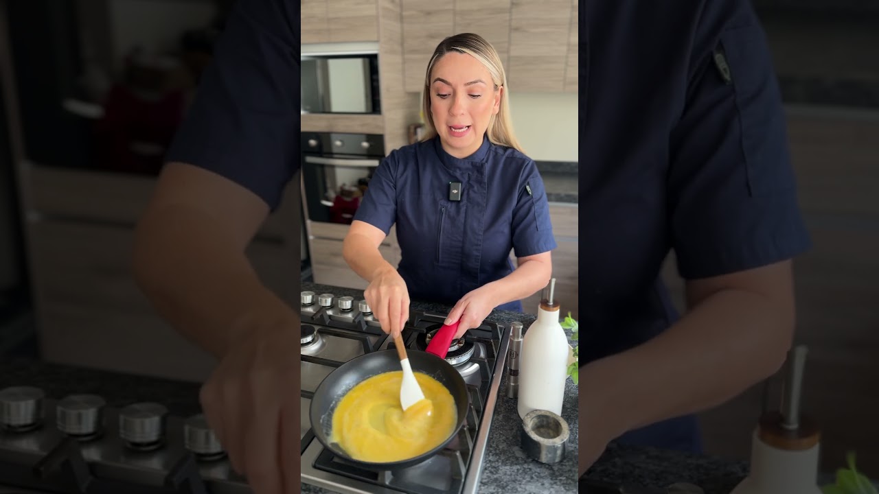 Omelette Franc&eacute;s: Un Cl&aacute;sico Desayuno #omelette #huevos #frances #desayuno #recetafacil #cocina