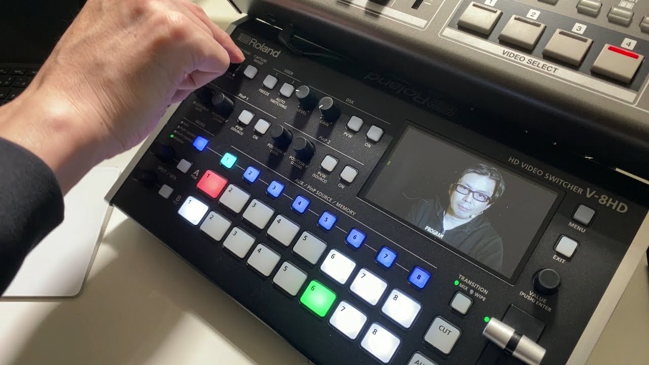 Roland - Roland V-8 vj ビデオミキサー 使用レビュー】ビデオミキサー｜ROLAND『V-8HD』【ライブ配信に