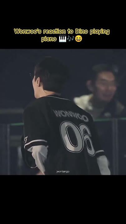 Wonwoo's reaction to Dino playing piano 🎹🎶😆 #wonwoo #hoshi #mingyu #dk #seventeen