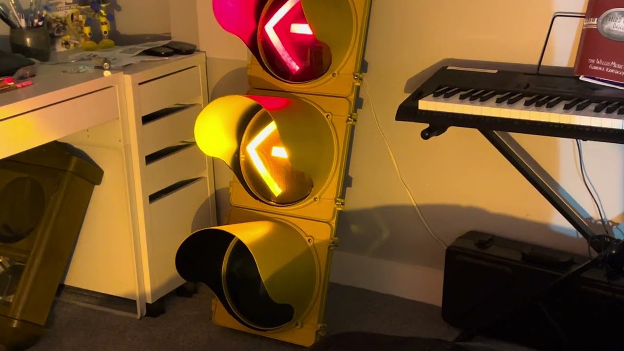 Turning On 2 HID Lamps & My 2001 McCain Left Turn Traffic Light Signal! (7 YEAR ANNIVERSARY)