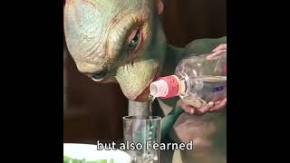They bought an alien thinking him as a monkey #filmcommentary #foryou #usa #shorts #film #movieclip