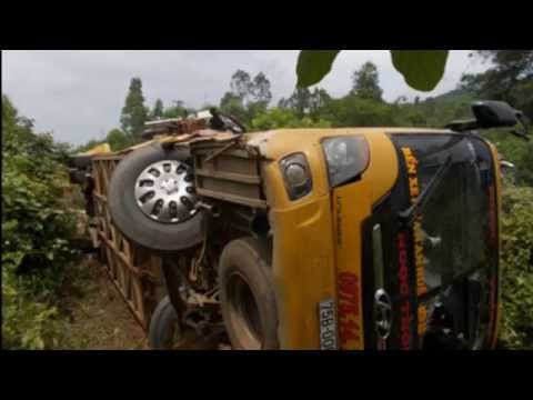 Video Tai nạn xe khách thảm khốc ở Quảng Nam, hàng chục... - youtube