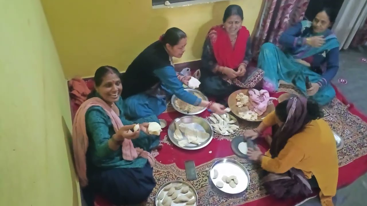 औरतें एक साथ कितना काम कर रही है बताओ तो जानै🤓🤓👌🎉🎊