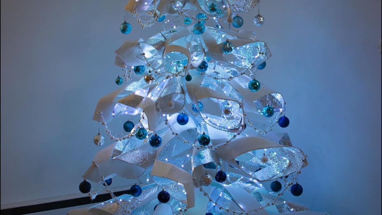 We Made A Floating Christmas Tree From Reflective Foam Insulation, And  Here's The Result