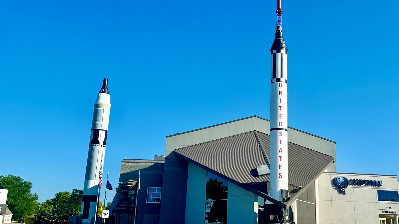 Real Rocket Engines and Soviet Spacecraft at the Cosmosphere