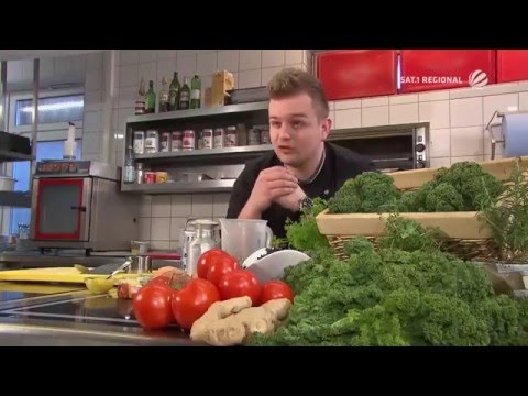 Moin. In meinem zweiten Video von heute koche ich Grünkohl mit Kasselernacken Würsten und Kartoffeln. 