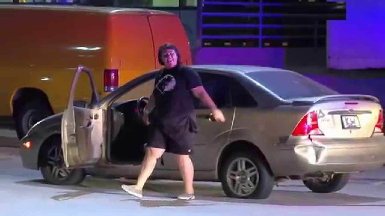 Woman dances after police chase in Los Angeles - YouTube