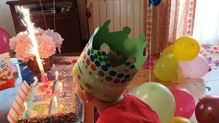 День народження у Іванка. Відкриваємо подарунки. 🎂🍭🎉🎁🎁