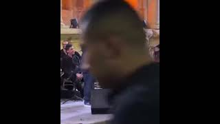 الإعلامي جورج قرداحي يخطئ باسم هاني شاكر خلال تكريمه في مهرجان جرش