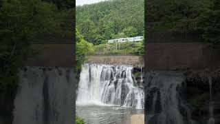 JR東日本 EV-E301系 ACCUM と 龍門の滝 (栃木県) JR烏山線 日本の絶景 警笛つき