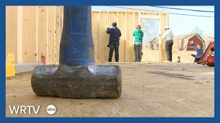 Decatur students help build housing for veterans