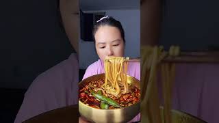 Jiangxi rice noodles can be stir-fried and made into rice noodles. Everyone knows how to make sp
