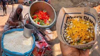 Hard Working Grandpa Selling Jhal Muri at Kolkata Barabazar | Indian Street Food