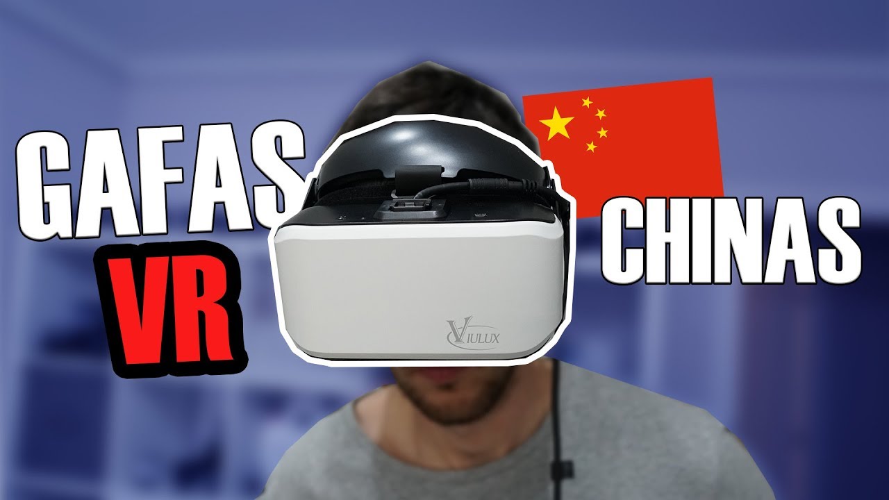 Videógrafo Que Usa Gafas Vr Y Software De Edición En PC Para Crear