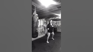 FIGHTING TECHNIQUE 🥋 Basic Kicking Combos To Help You Win A Fight: #Shorts