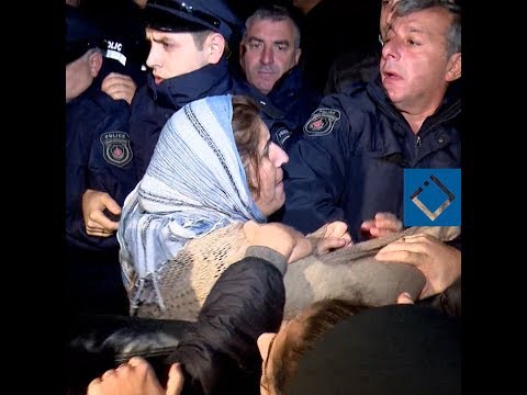 მოქალაქეს, რომელსაც შენობაში შეჭრის დროს ხელი მოხვდა, პოლიციაში გამოკითხავენ