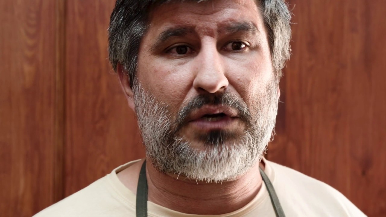 Mário Estanislau constrói e toca gaita de foles