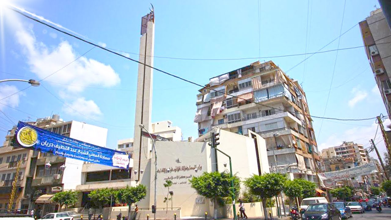 Walking in AISHA BAKKAR: Beirut, Lebanon | عائشة بكار: بيروت، لبنان