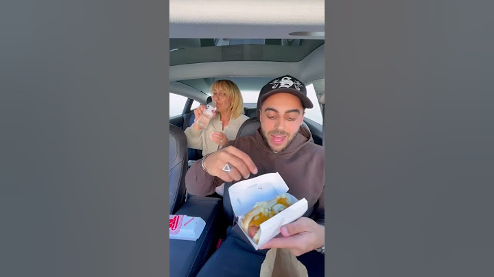 Trying Wienerschnitzel with my Mom