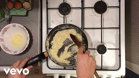 EAT FAST - Scrambled Egg