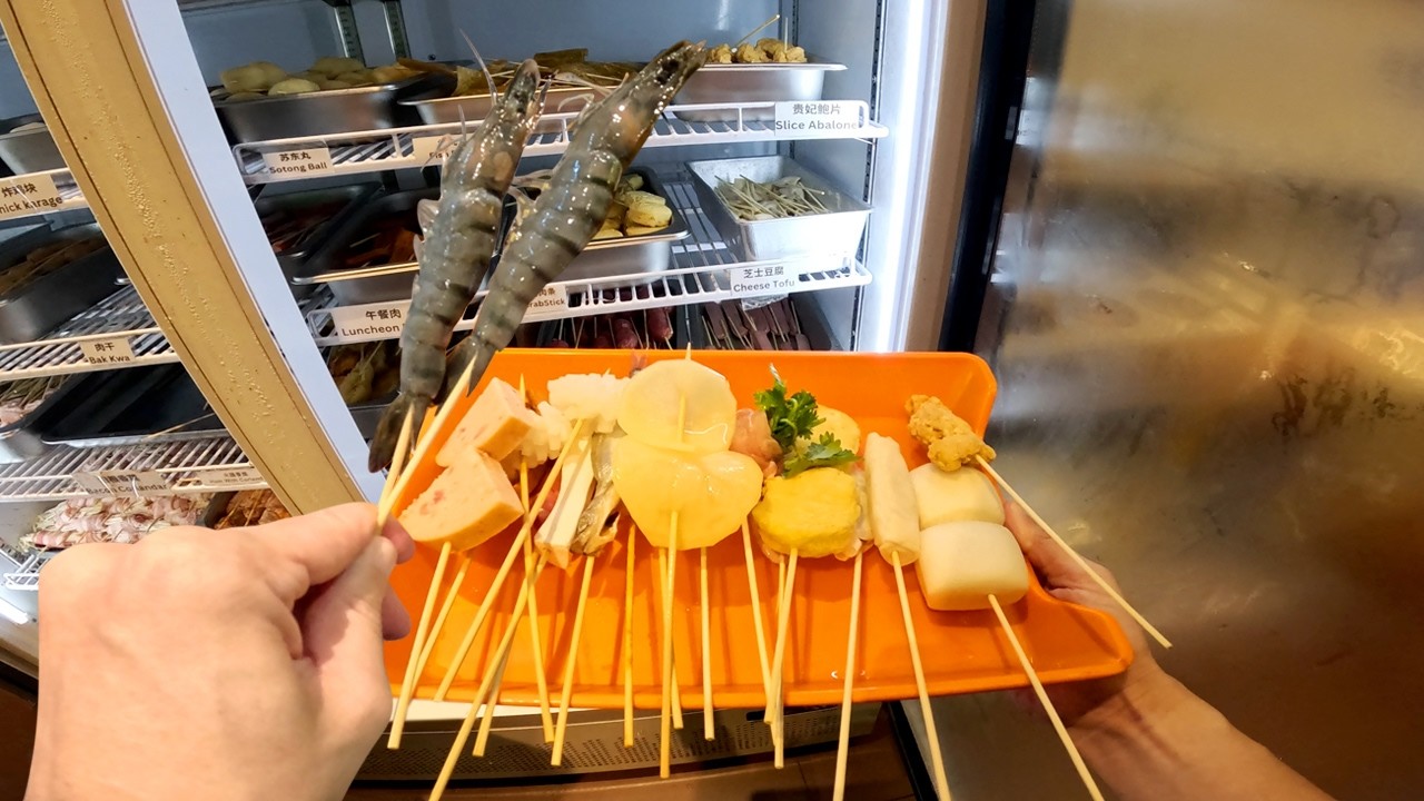 $19.90++ Lok Lok Buffet + Cat Café in Chinatown SG