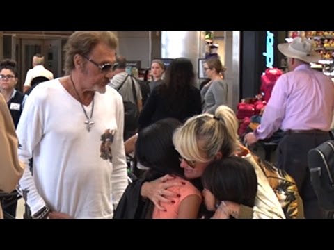Johnny Hallyday And Daughters Say Goodbye To Laeticia On Mother S Day Youtube