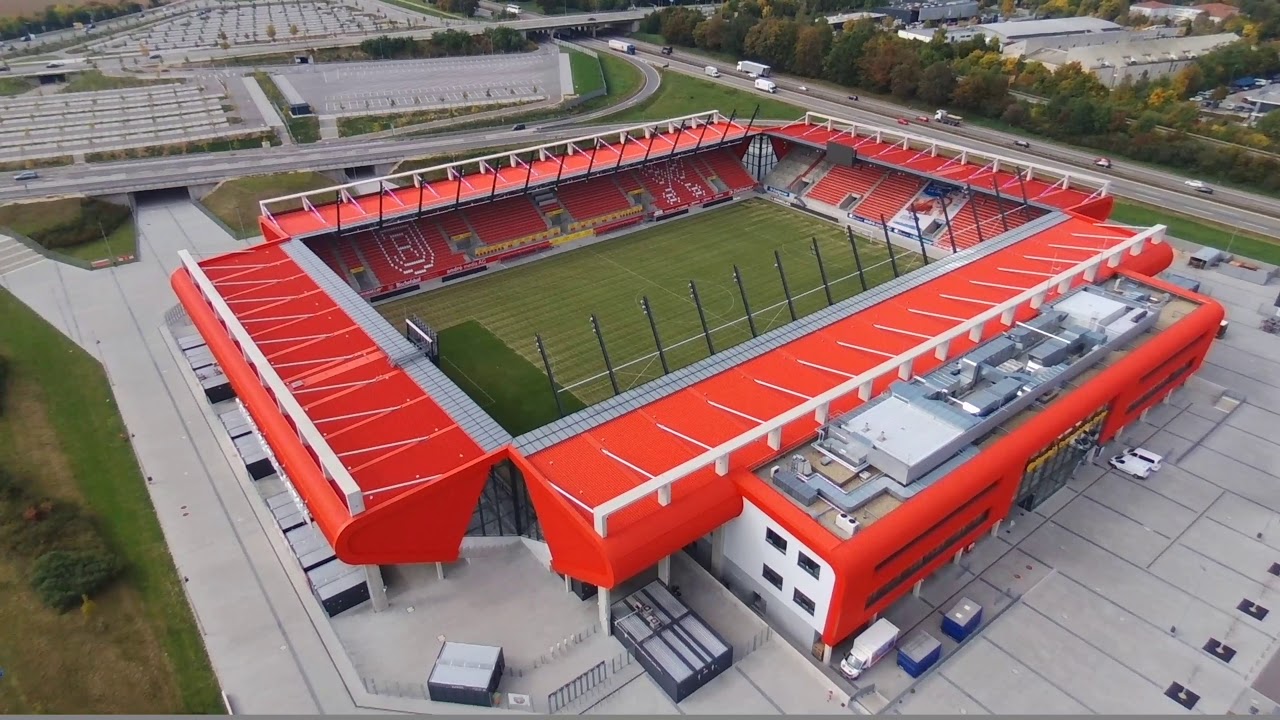 Fussballstadion Regensburg - Baldachin
