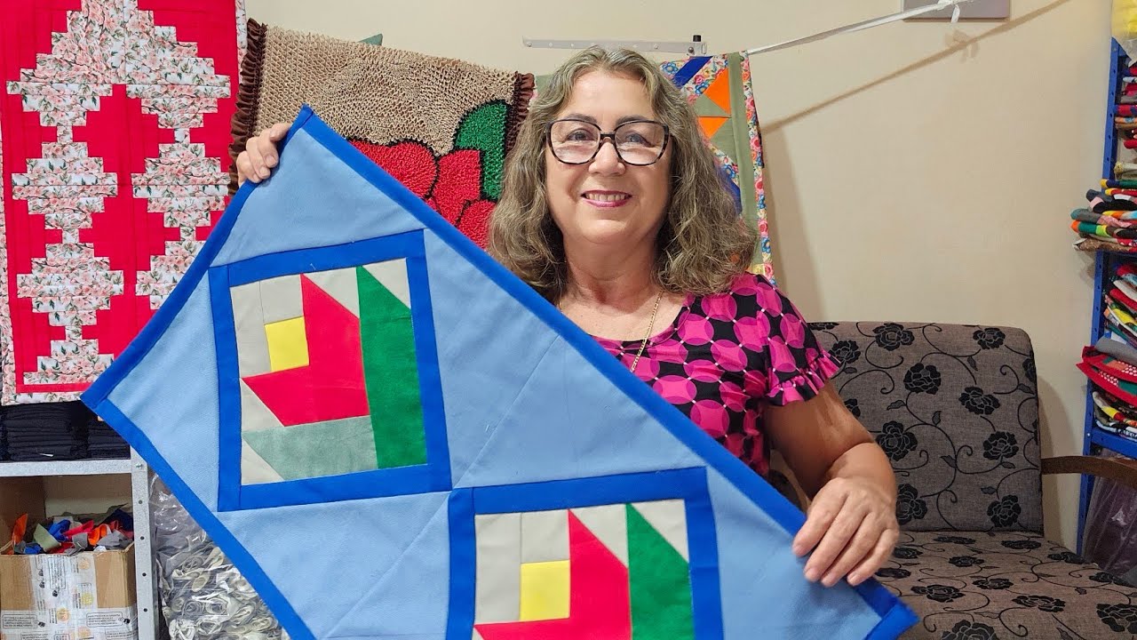 BELÍSSIMO TAPETE FEITO COM DUAS TULIPAS 🌷 