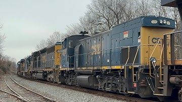 CSX 987 leads CSX M410 through Piscataway NJ with a MP15T, SD40-3 and a GP38-2 trailing! 1/29/2023