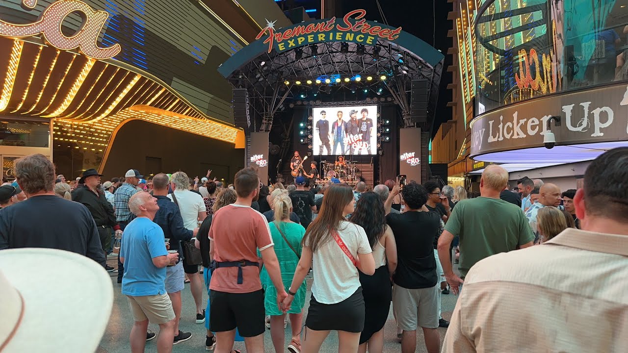 Las Vegas LIVE Cash or Crash - LIVE Stream Events - FREMONT St 2 - YouTube