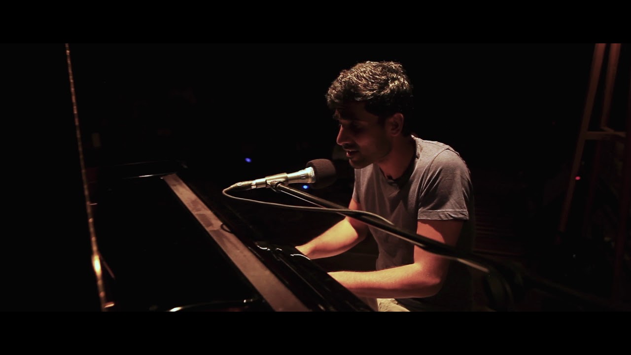 Prateek Kuhad   Tum Jab Paas Live at Oddbird Theatre