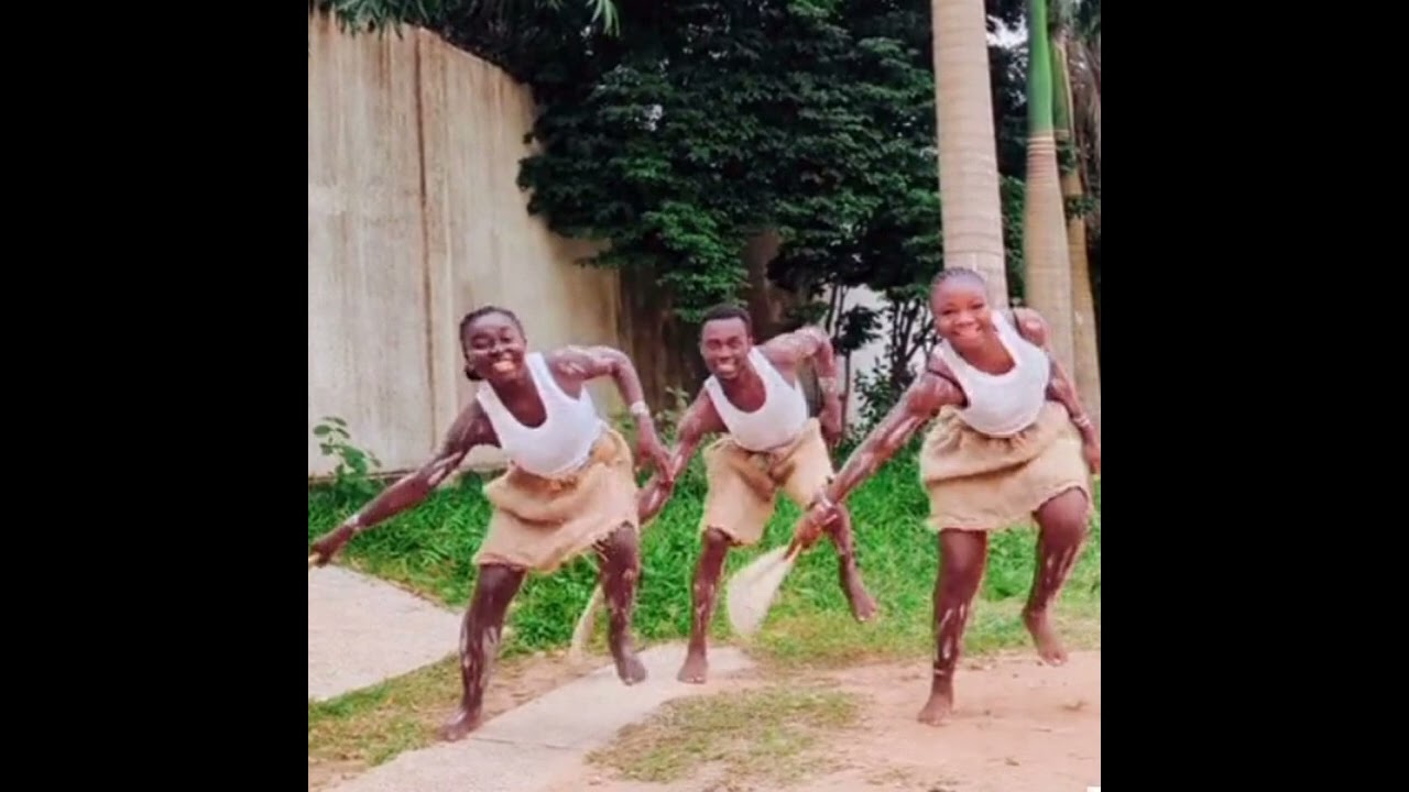 Louange Kabyè Soo.  Eval                               Powerful Praises Kabyè Soo