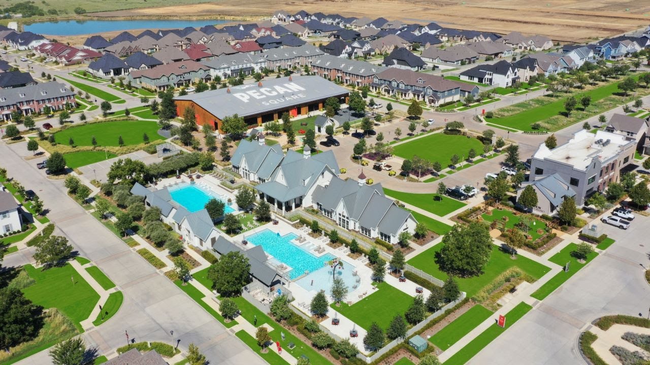 See You At The Square | Pecan Square by Hillwood