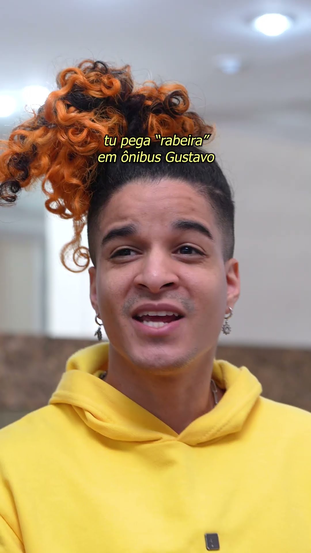 AQUELE AMIGO QUE ACORDA MEIO DIA