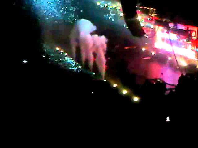 Watch Calvin Harris - Feel So Close / Live @ Lollapalooza Chile 2012 on YouTube Watch Calvin Harris - Feel So Close / Live @ Lollapalooza Chile 2012 on YouTube