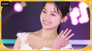 橋本環奈、純白ウエディングドレスに観客から「可愛い！」の声　「美人すぎる」ヒロインは重荷？　「王様に捧ぐ薬指」ステージに