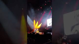 2 CELLOS - Wake Me Up