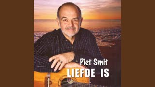 Video thumbnail of "Piet Smit - Die liefde laat ons dien"