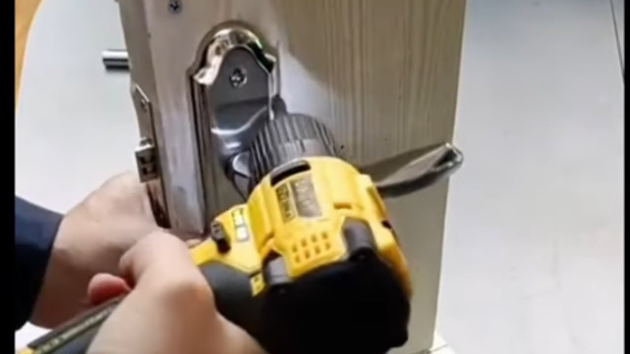 how to lock repair cylindrical door lock