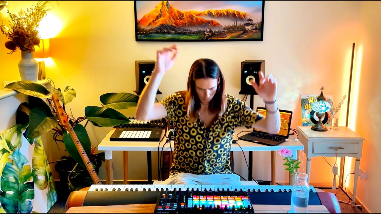 Tropical Piano Groove Machine No.7 🎹🌴 | Jazz House Live Looping Mix | Life Is A Myth