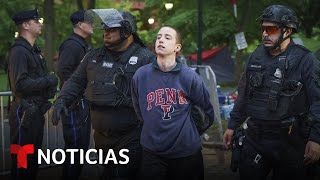 Más arrestos tras el desmantelamiento de campamentos en tres universidades | Noticias Telemundo