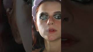 FAZENDO MAQUIAGEM EMO PRO CARNAVAL: