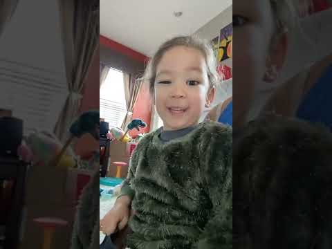 Maeve loves dinosaurs