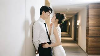 女人和纨绔总裁春风一夜後神秘消失，一年後竟把两个孩子放在总裁门口，总裁寻她多年她却带着萌娃上门，原来她生的是三胞胎！#短劇 #逆襲 #反轉 #甜寵 #總裁
