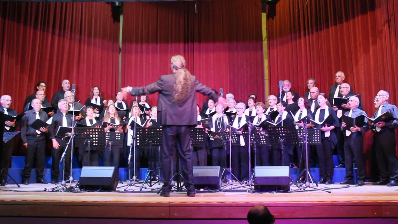 Βάρκα στο γιαλό!