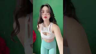 Gái Xinh Khoe Hàng