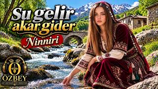 Su Gelir Akar Gider - (Halay)
