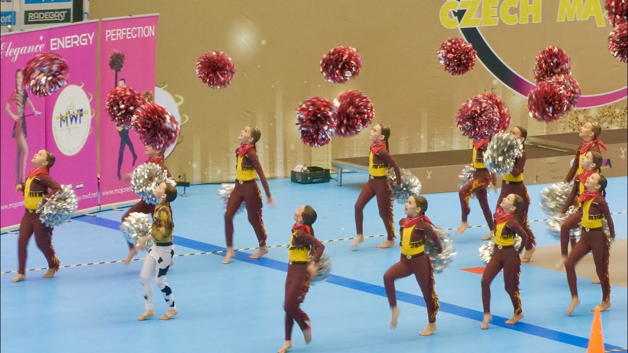 *LIONS ACADEMY Hradec Králové* - defilè Pom, Mažoretky / Hradec Kralove 2025