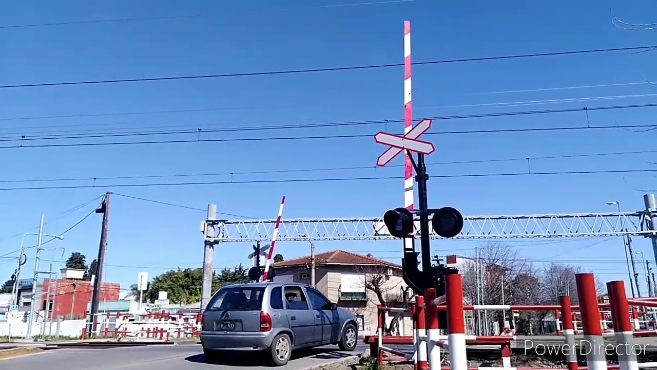 Pasos a Nivel (1) : Avenida Florencio Varela, Antes y Después