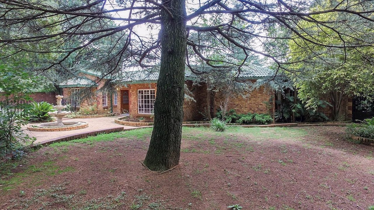 10 Bedroom House for sale in Gauteng East Rand Benoni Fairleads